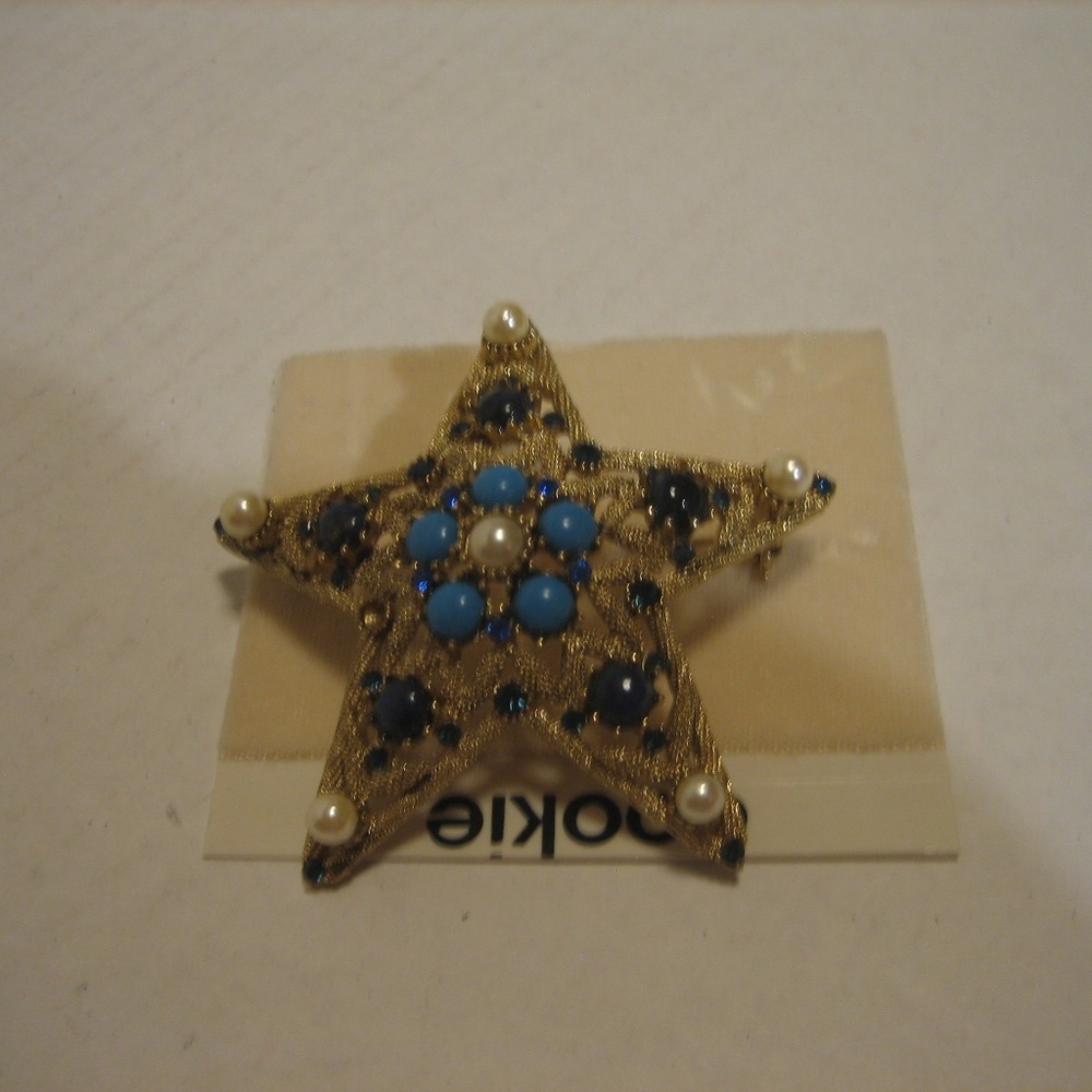 Vintage Cookie Costume Jewelry Pin/Brooch Faux Gold & Blue Rhinestones Star